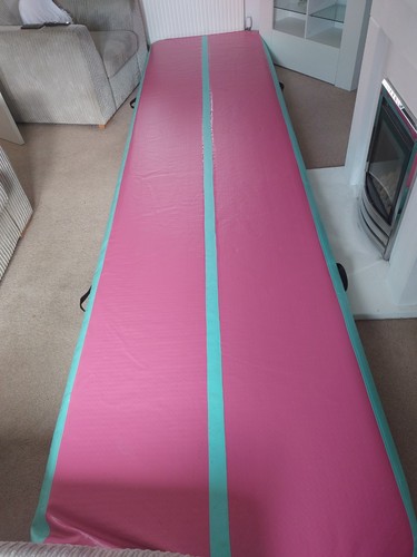 Air tumble track with extra - tumble,